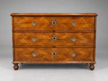 Chest of drawers - 1780 Chest of drawers - 1780